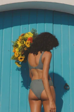 Classic Crop Top Olive