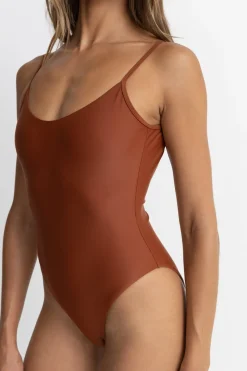 Classic Minimal One Piece Rust