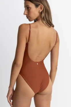 Classic Minimal One Piece Rust