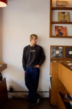 Markings Fleece Crew Stone Blue